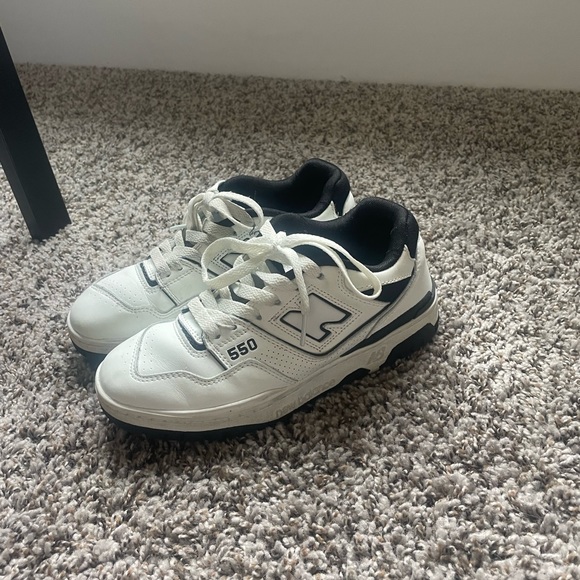 New Balance 550 - Picture 4 of 5